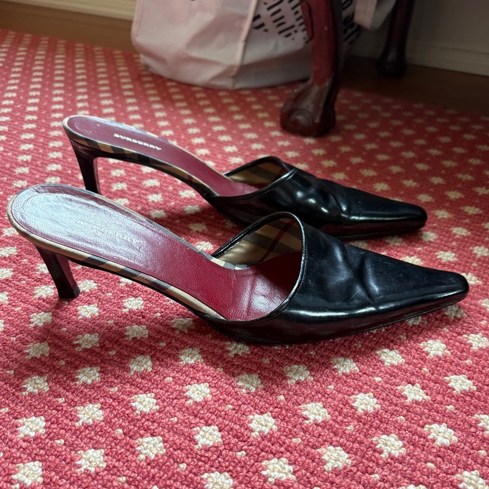 Vintage Burberry Black Kitten Heels